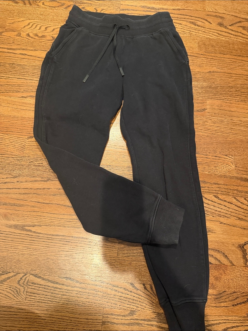 Lululemon ladies Black scuba Jogger Sweatpants sz 4
